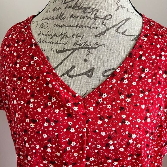 Red Floral Blouse - Picture 3 of 4